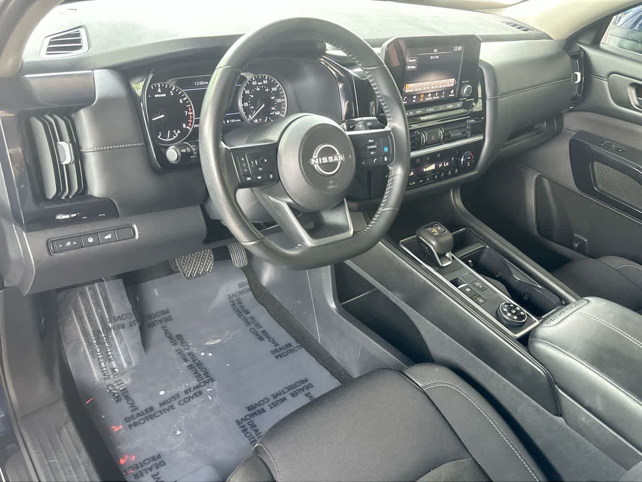 Used 2025 Nissan Pathfinder SV AWD/4WD image 13