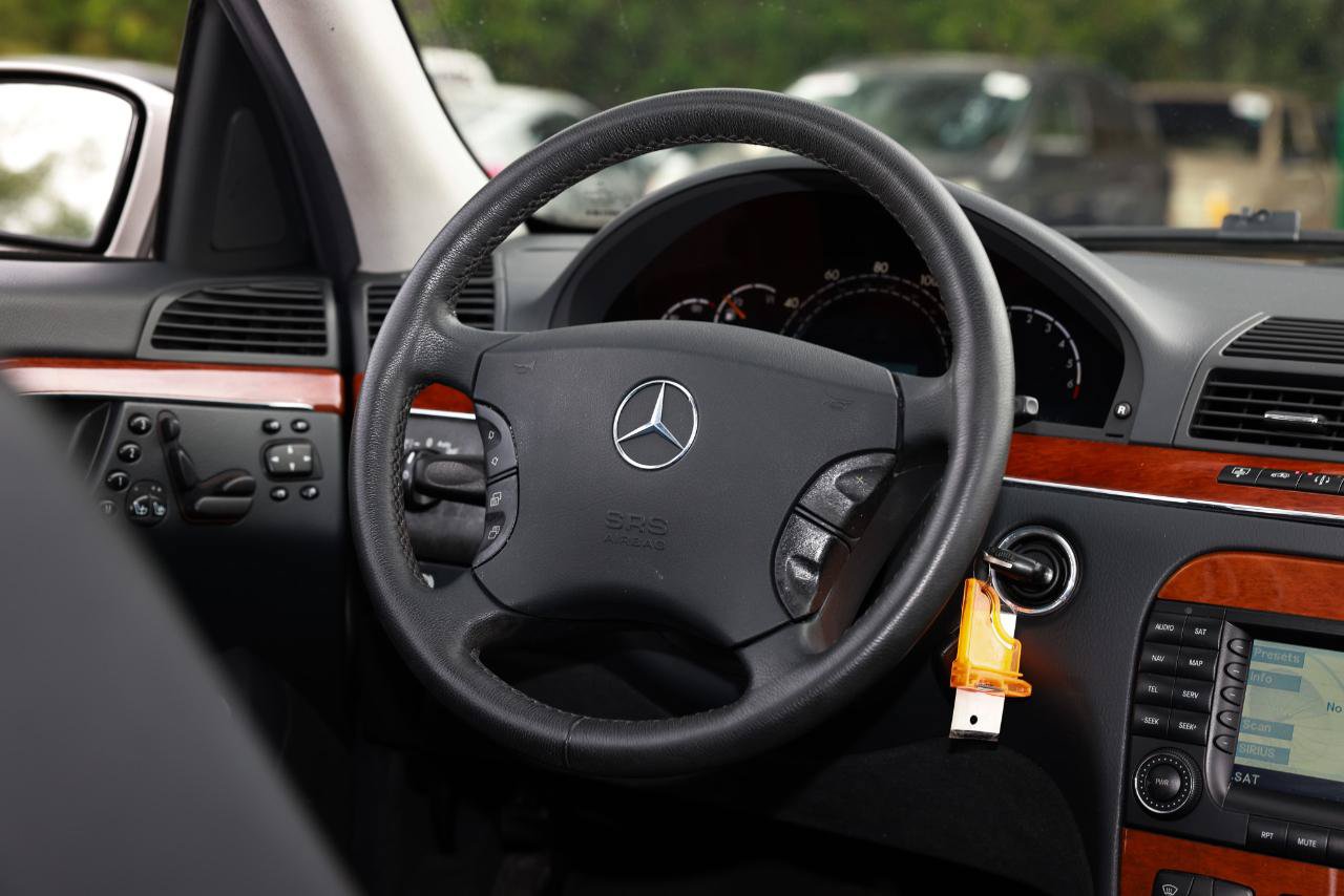 Used 2006 Mercedes-Benz S 430 4MATIC image 32