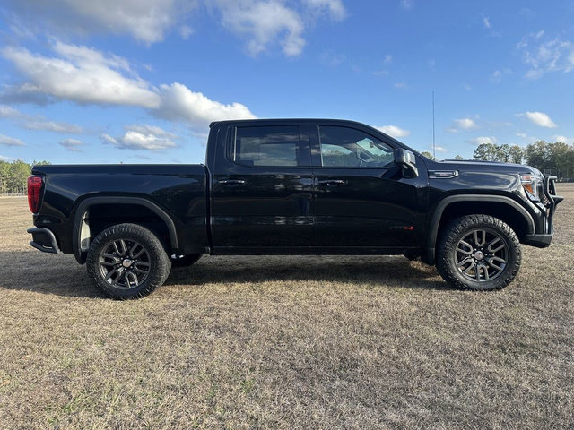 Used 2021 GMC Sierra 1500 AT4 w/ AT4 Value Package image 4