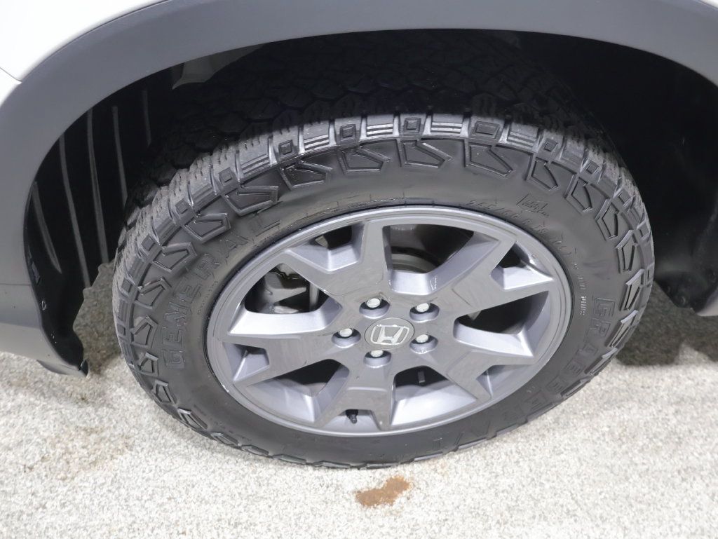 Used 2024 Honda Passport TrailSport image 9
