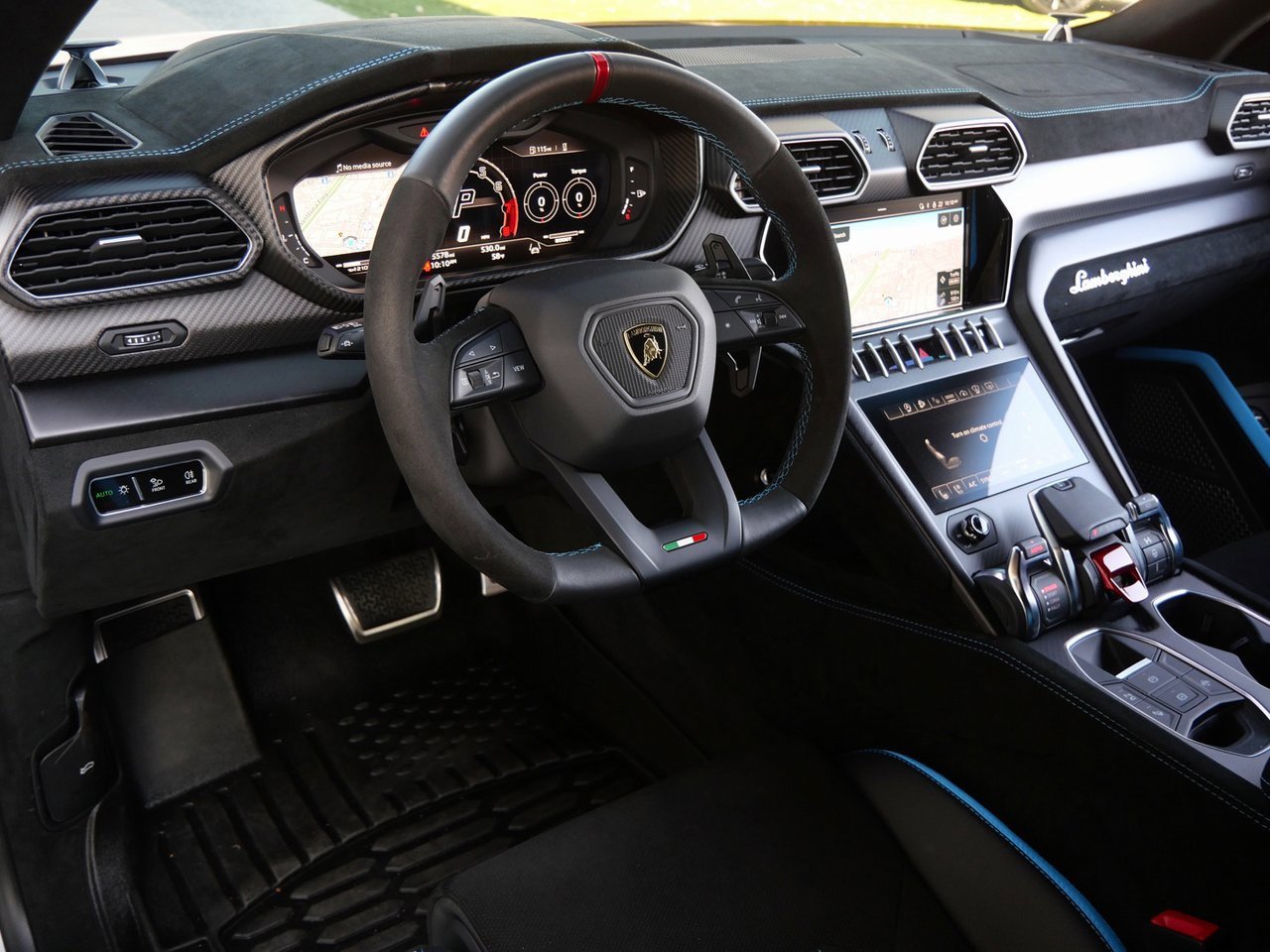 Used 2024 Lamborghini Urus Performante image 24