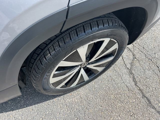 Used 2023 Volkswagen Taos SE FWD image 18