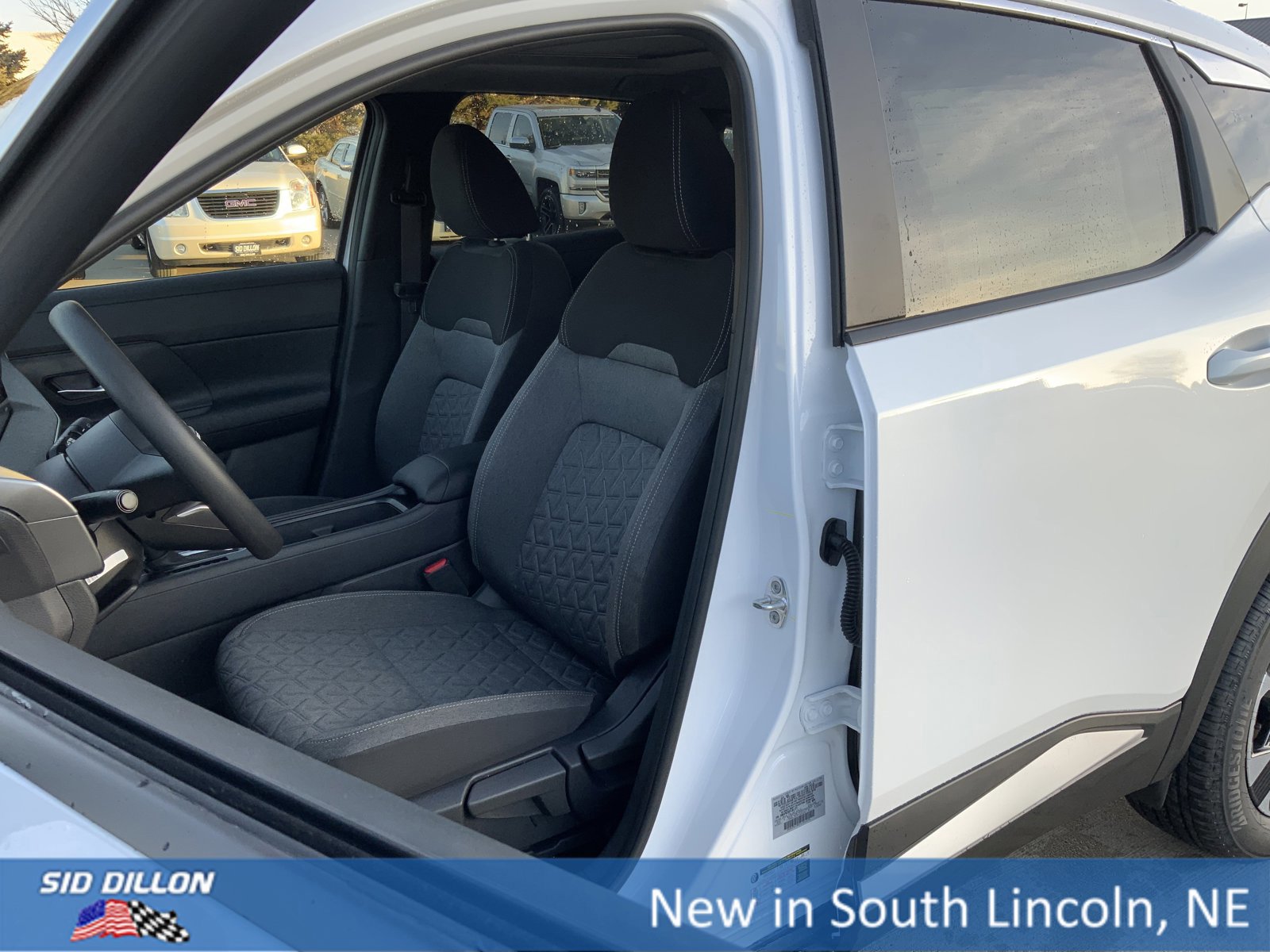 New 2026 Nissan Kicks SV w/ SV Premium Package image 9