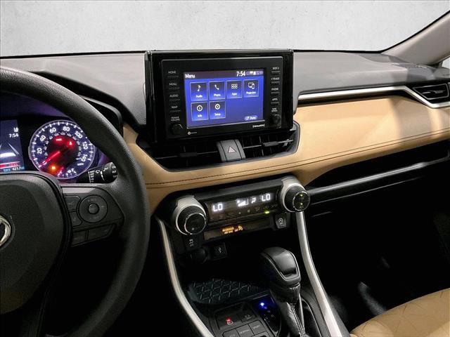 Used 2022 Toyota RAV4 XLE w/ Convenience Package FWD image 8
