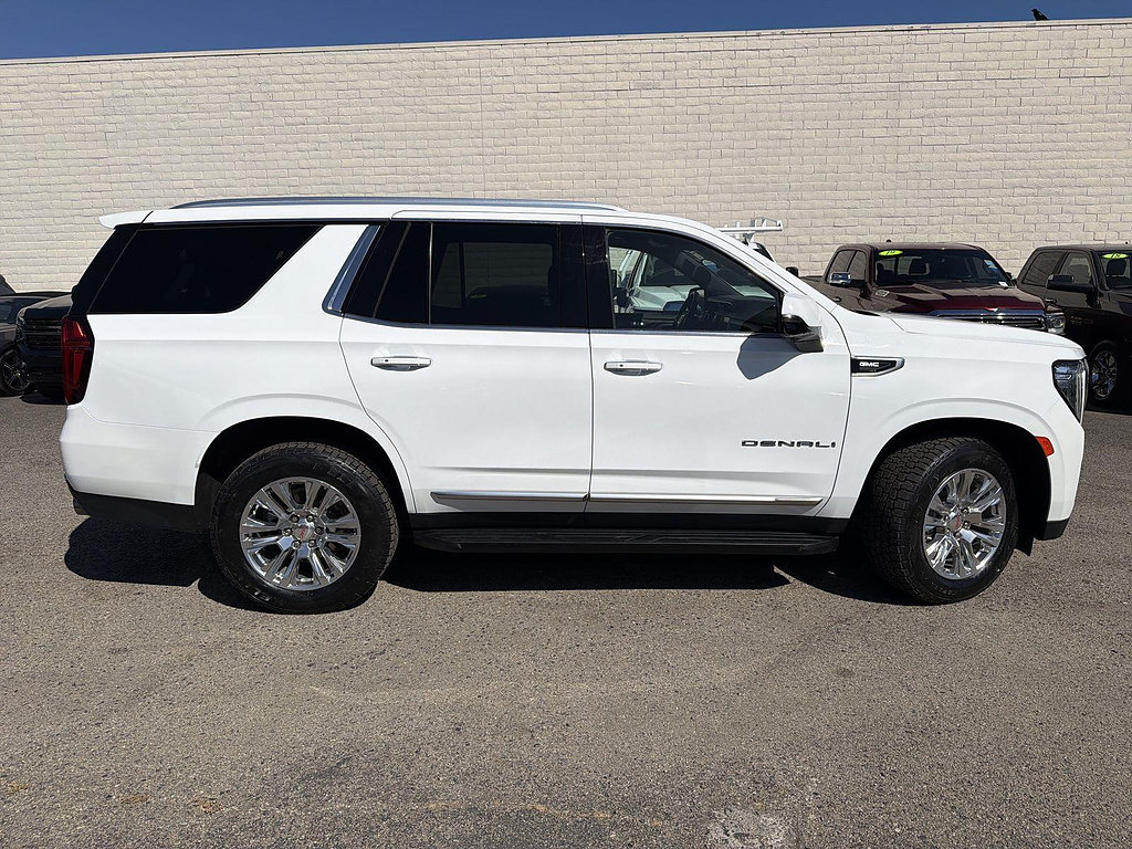 Used 2024 GMC Yukon Denali RWD image 4