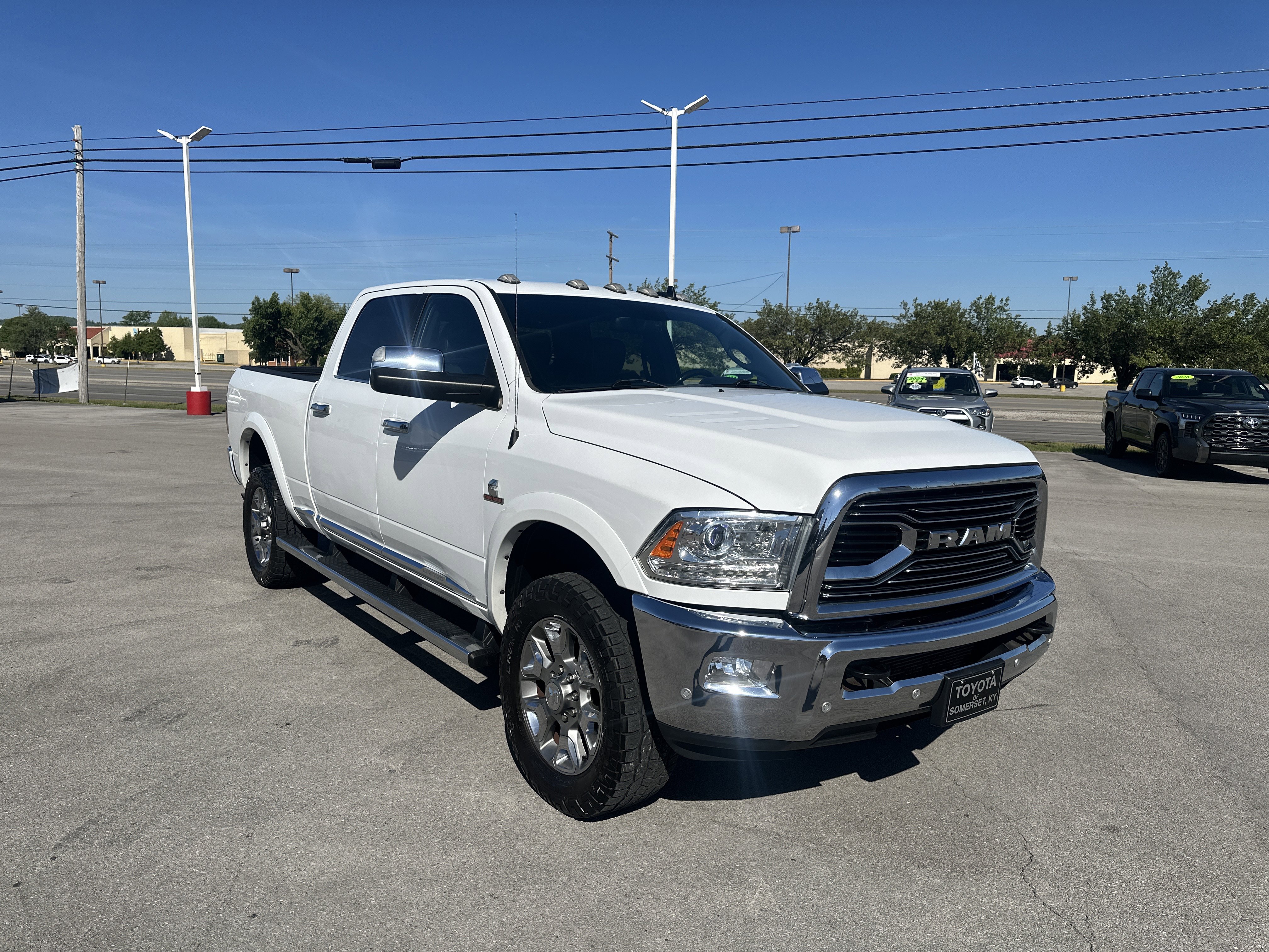 Used 2018 RAM 3500 Laramie Longhorn image 4