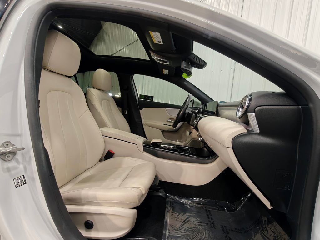 Used 2022 Mercedes-Benz A 220 image 25