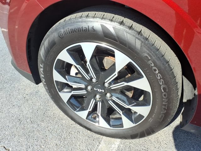 Used 2024 Kia Carnival EX FWD image 9