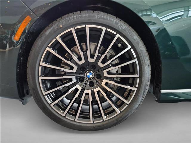 New 2027 BMW 740i xDrive w/ Executive Package AWD/4WD image 8