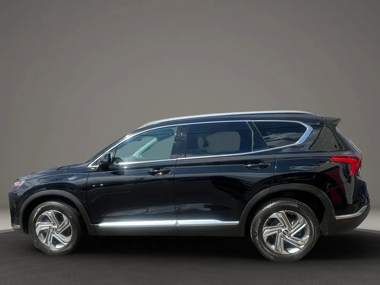 Used 2022 Hyundai Santa Fe SEL FWD image 8