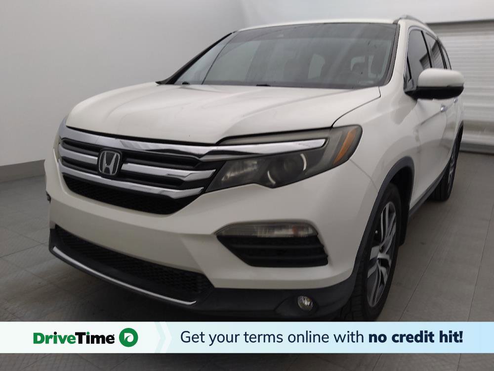 Used 2017 Honda Pilot Touring image 1