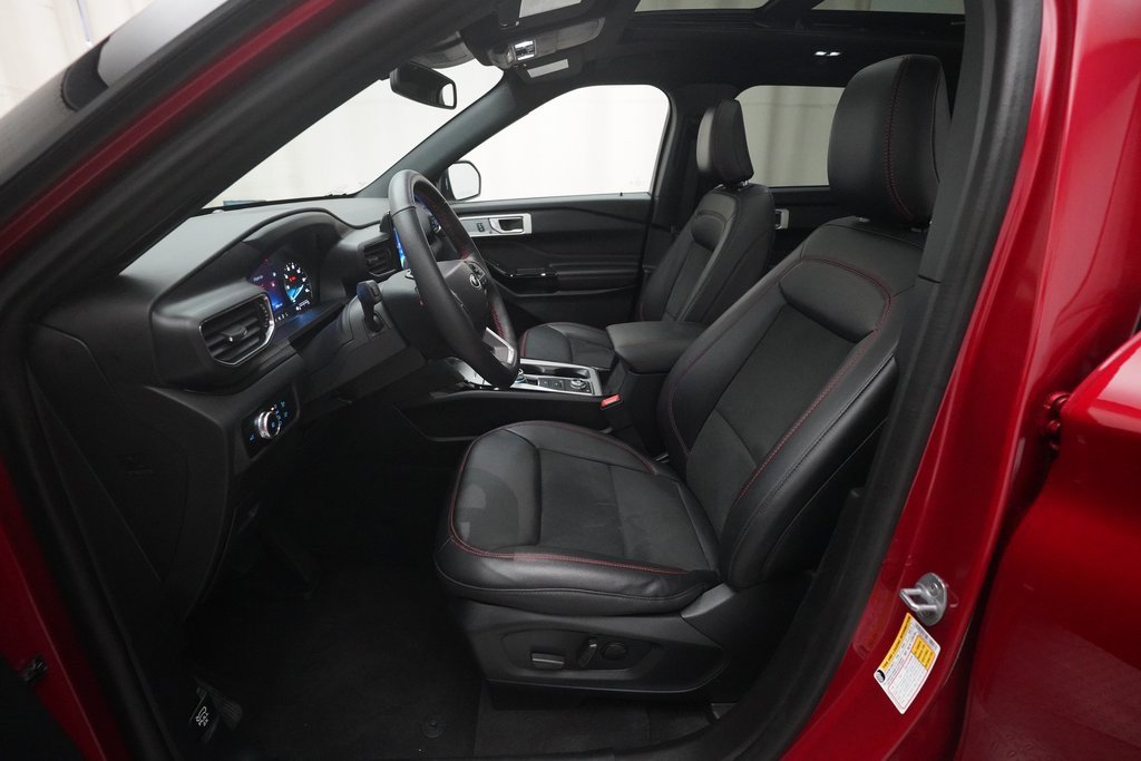 Used 2023 Ford Explorer ST-Line w/ Class IV Trailer Tow Package image 7