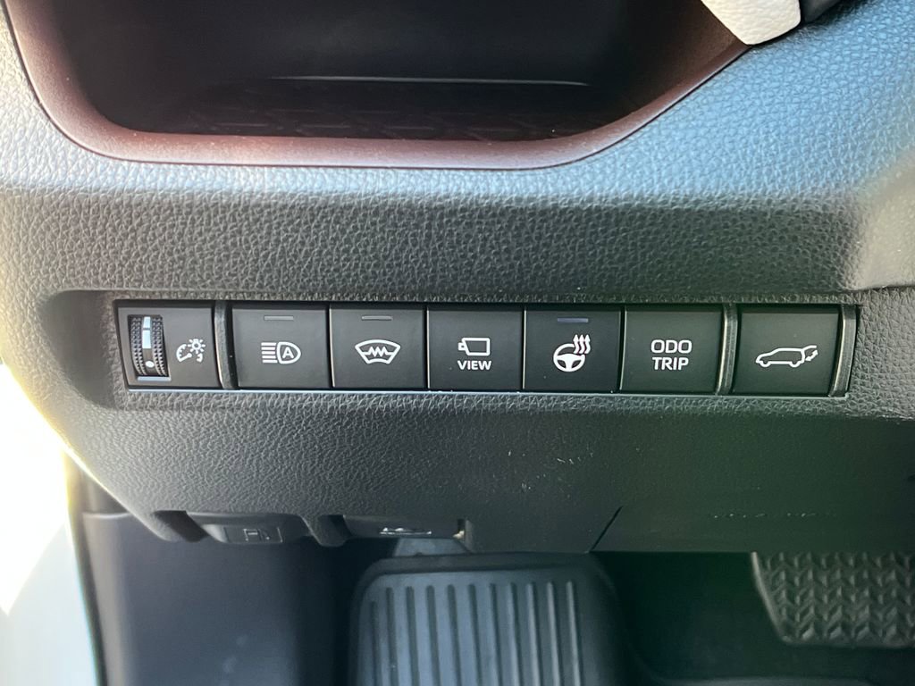 New 2025 Toyota RAV4 Limited w/ Advanced Technology Package image 28