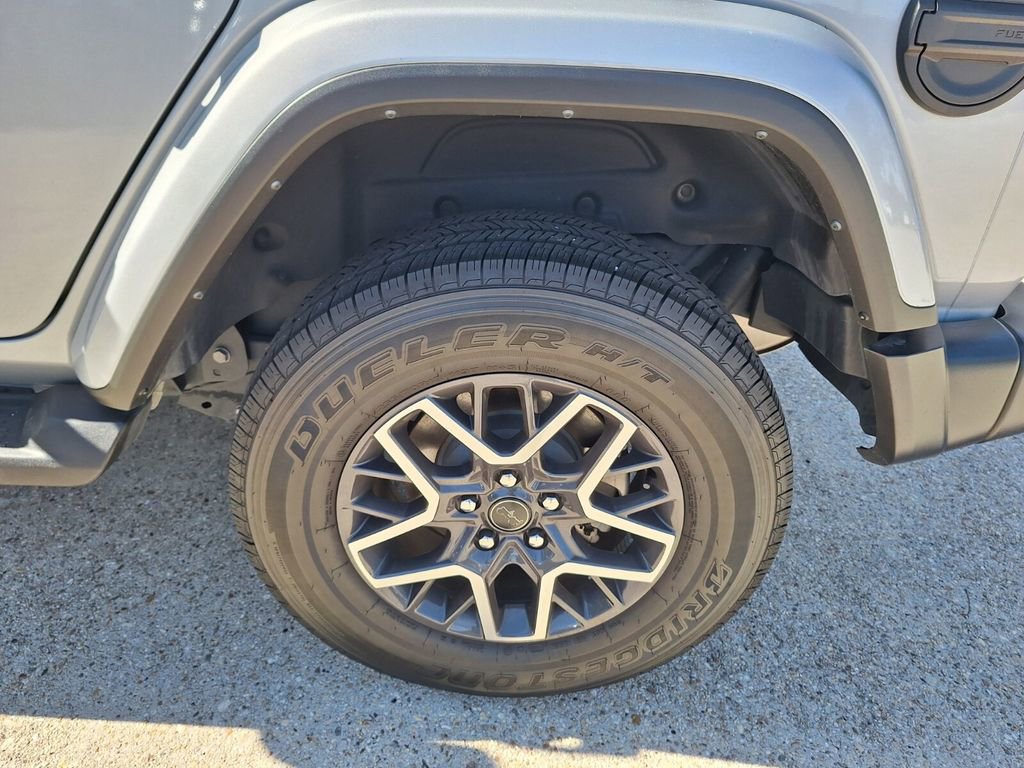 Used 2024 Jeep Wrangler Sahara image 23