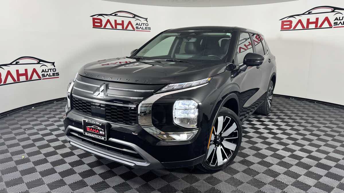Used 2025 Mitsubishi Outlander SE FWD image 2