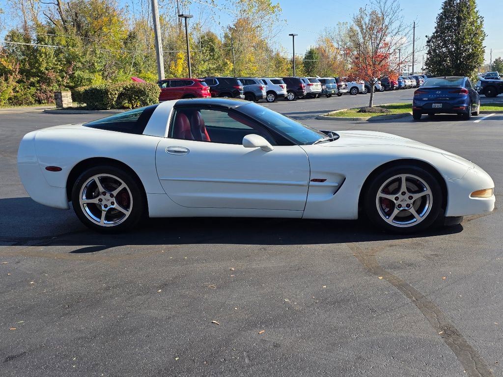 Used 2004 Chevrolet Corvette Coupe w/ Preferred Equipment Group image 10