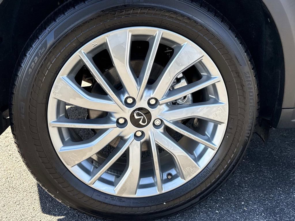 Certified 2024 INFINITI QX50 Luxe image 29