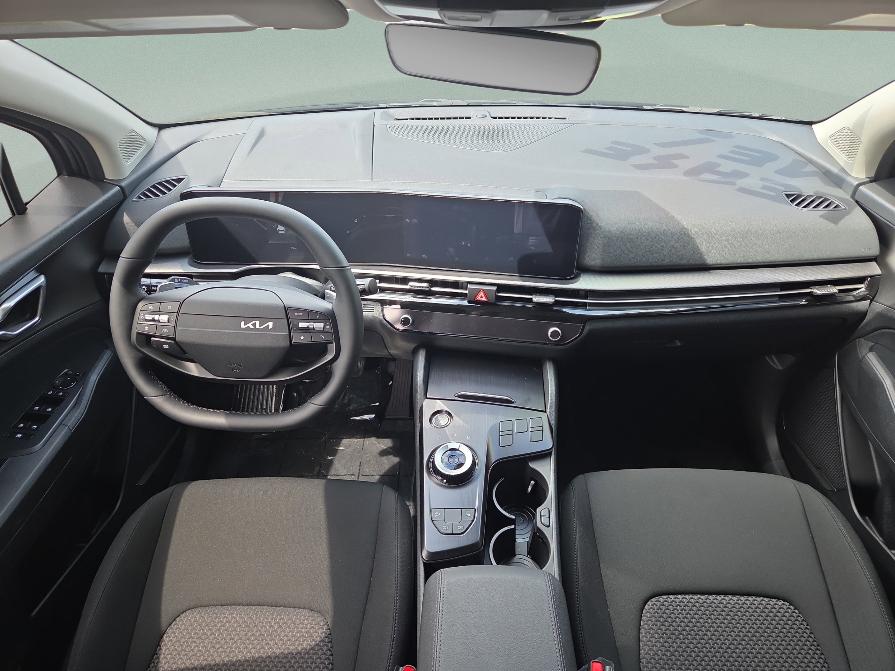 New 2026 Kia Sportage LX FWD image 39