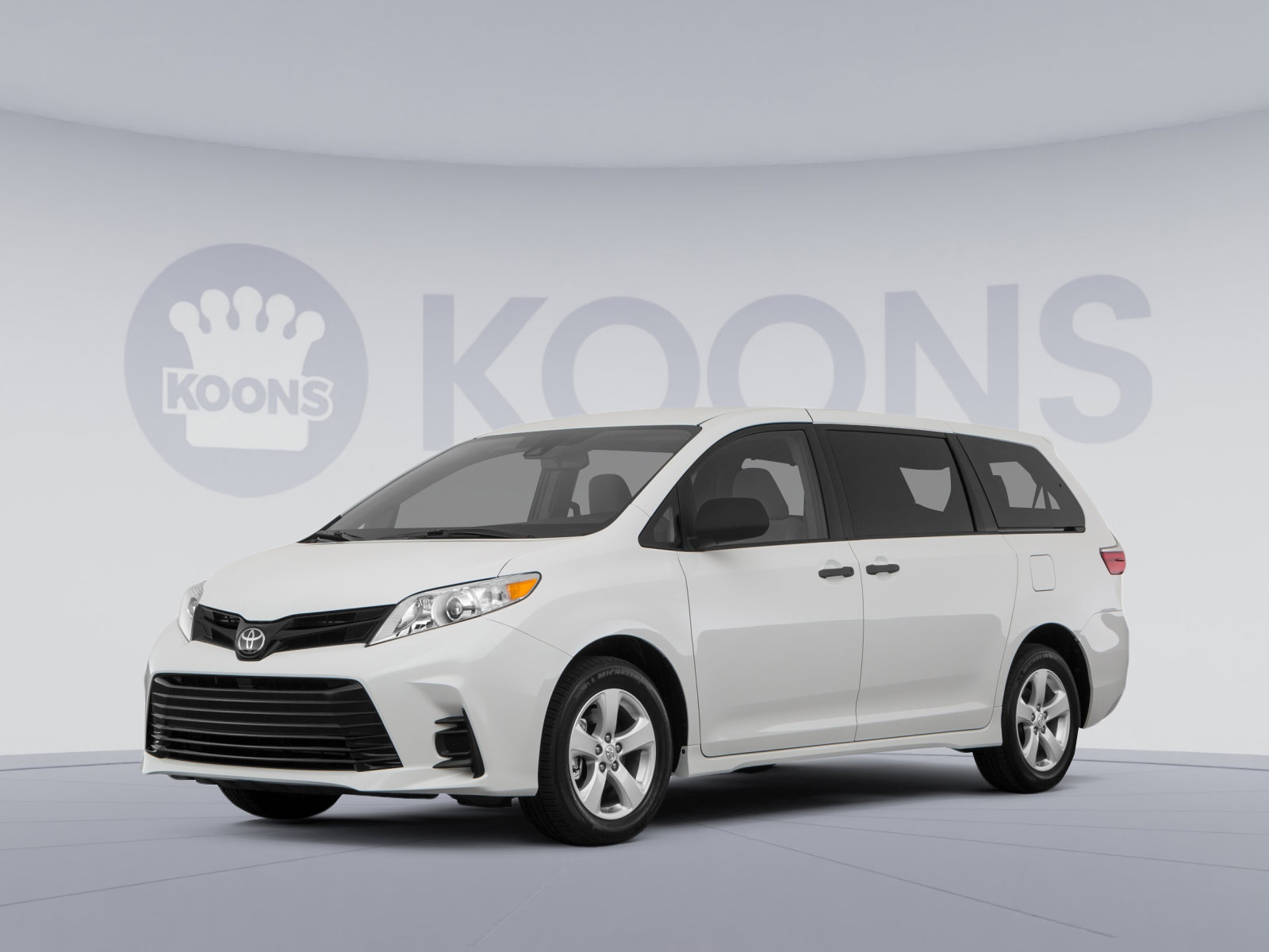 Used 2018 Toyota Sienna LE image 1
