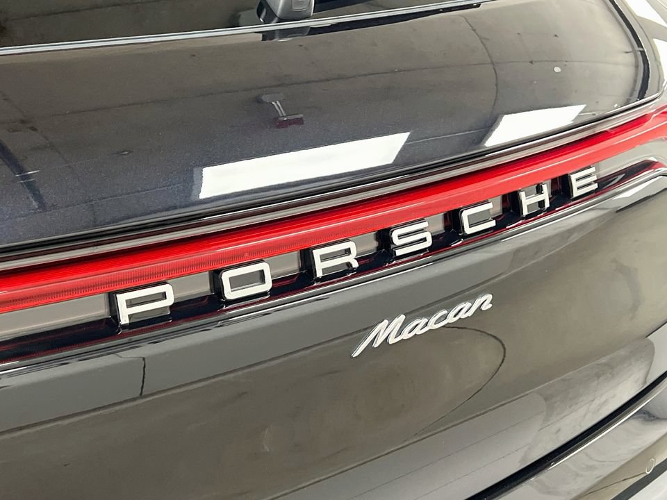 Certified 2026 Porsche Macan AWD/4WD image 34