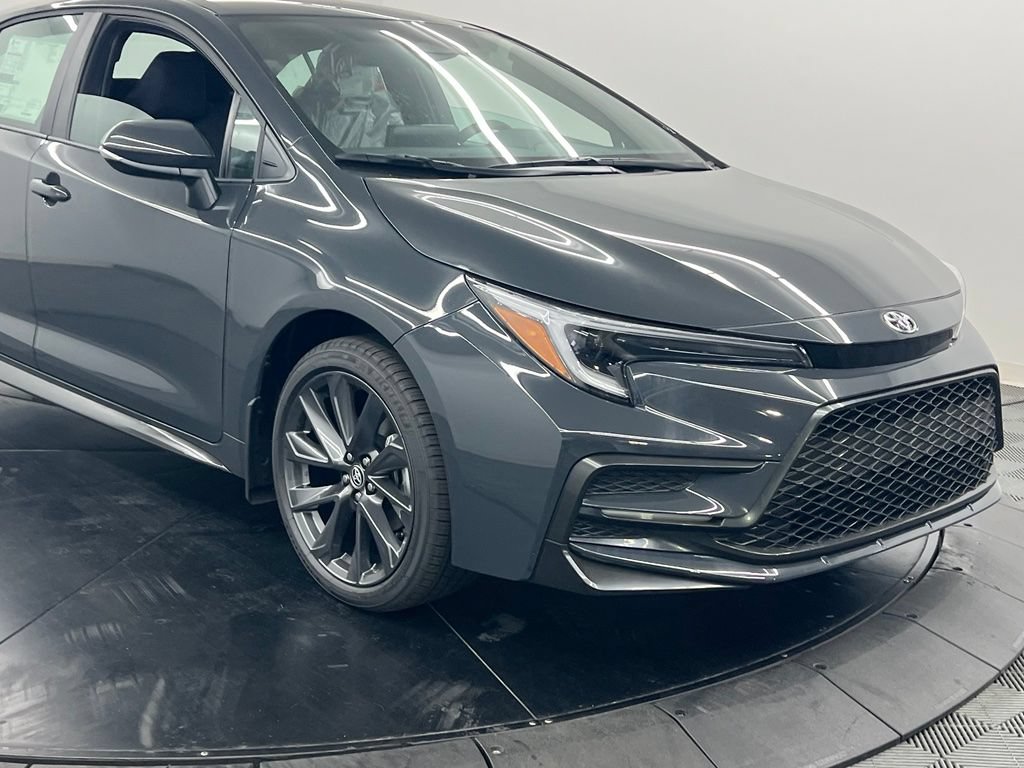 Used 2026 Toyota Corolla SE FWD image 5