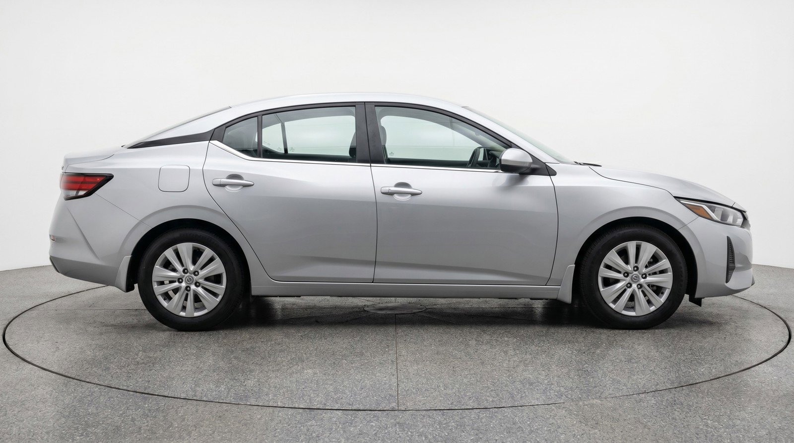Used 2025 Nissan Sentra S FWD image 11