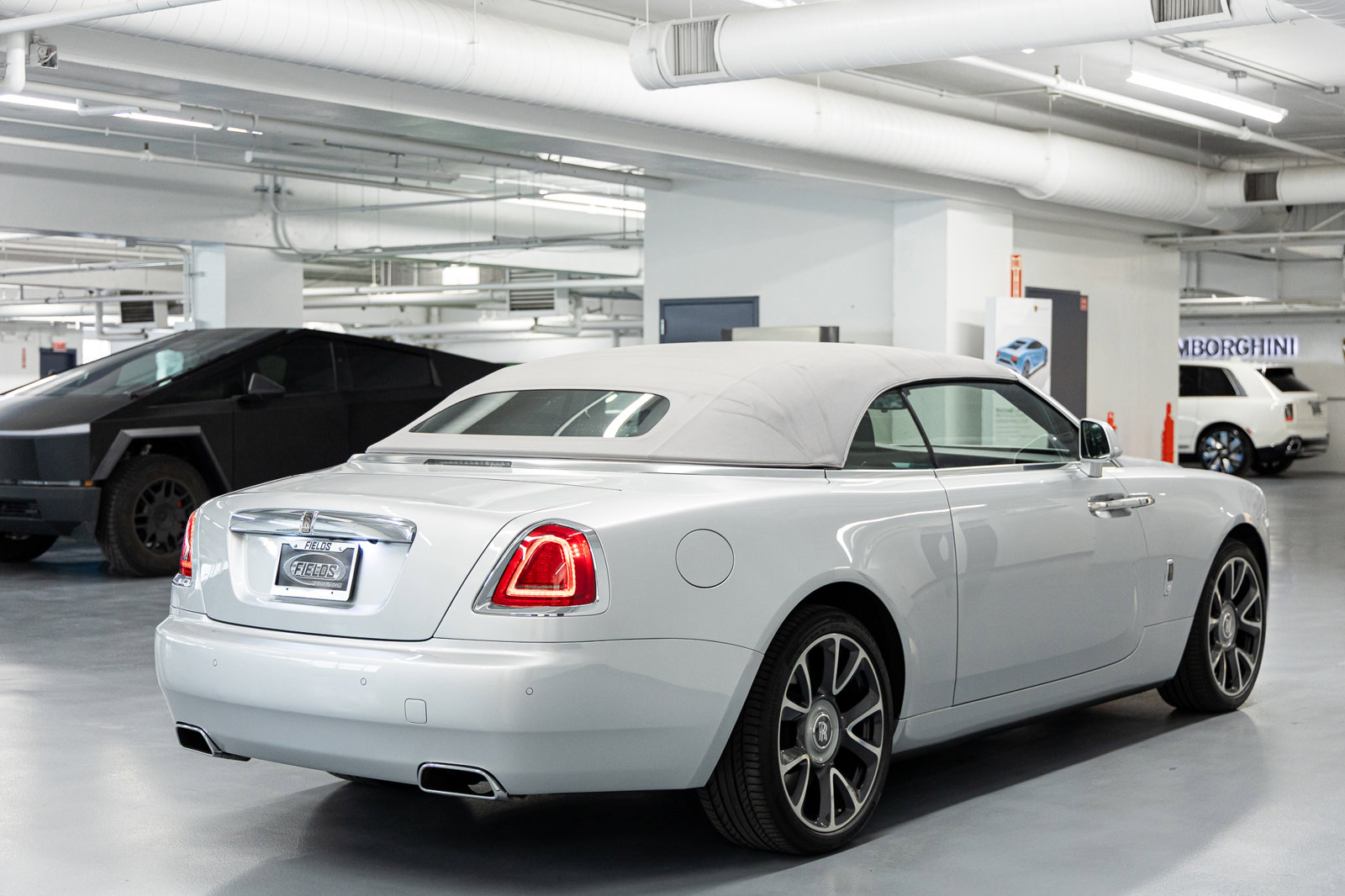 Used 2017 Rolls-Royce Dawn image 7