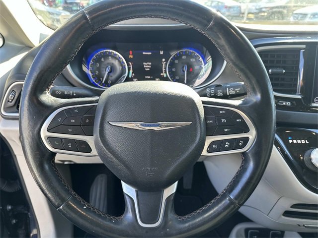 Certified 2020 Chrysler Pacifica Touring w/ Advanced Safetytec Group image 24