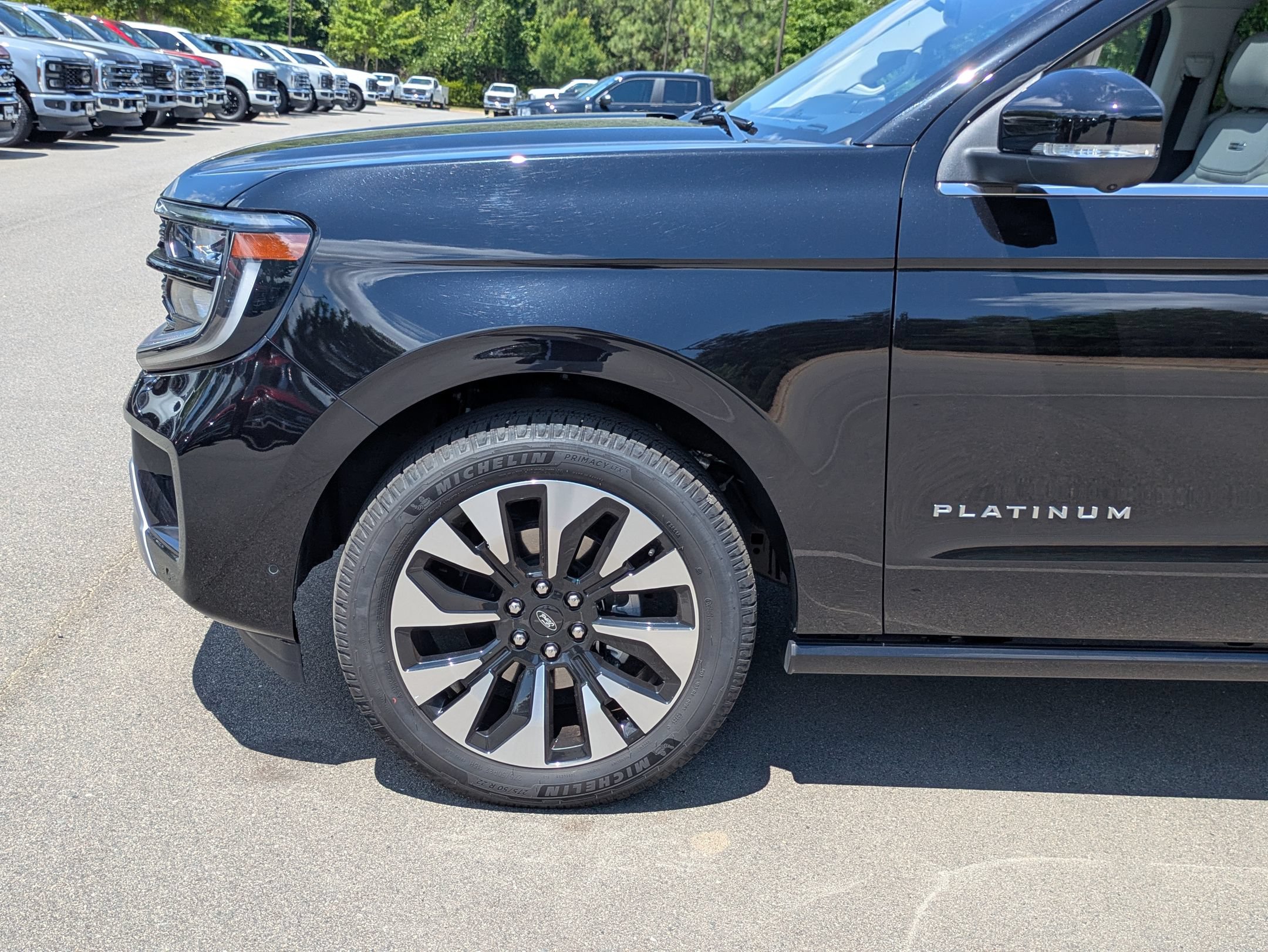 Certified 2025 Ford Expedition Max Platinum w/ Driver's Package AWD/4WD image 11