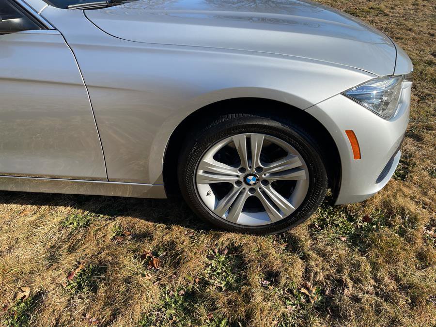 Used 2017 BMW 330e w/ Technology Package RWD image 25