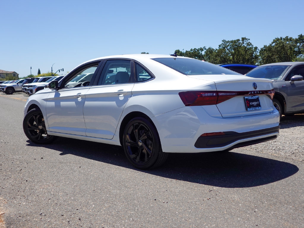 New 2026 Volkswagen Jetta SE FWD image 9