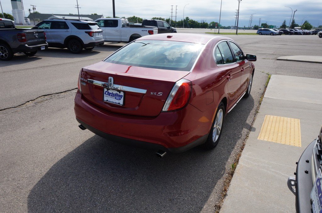 Used 2009 Lincoln MKS FWD image 5