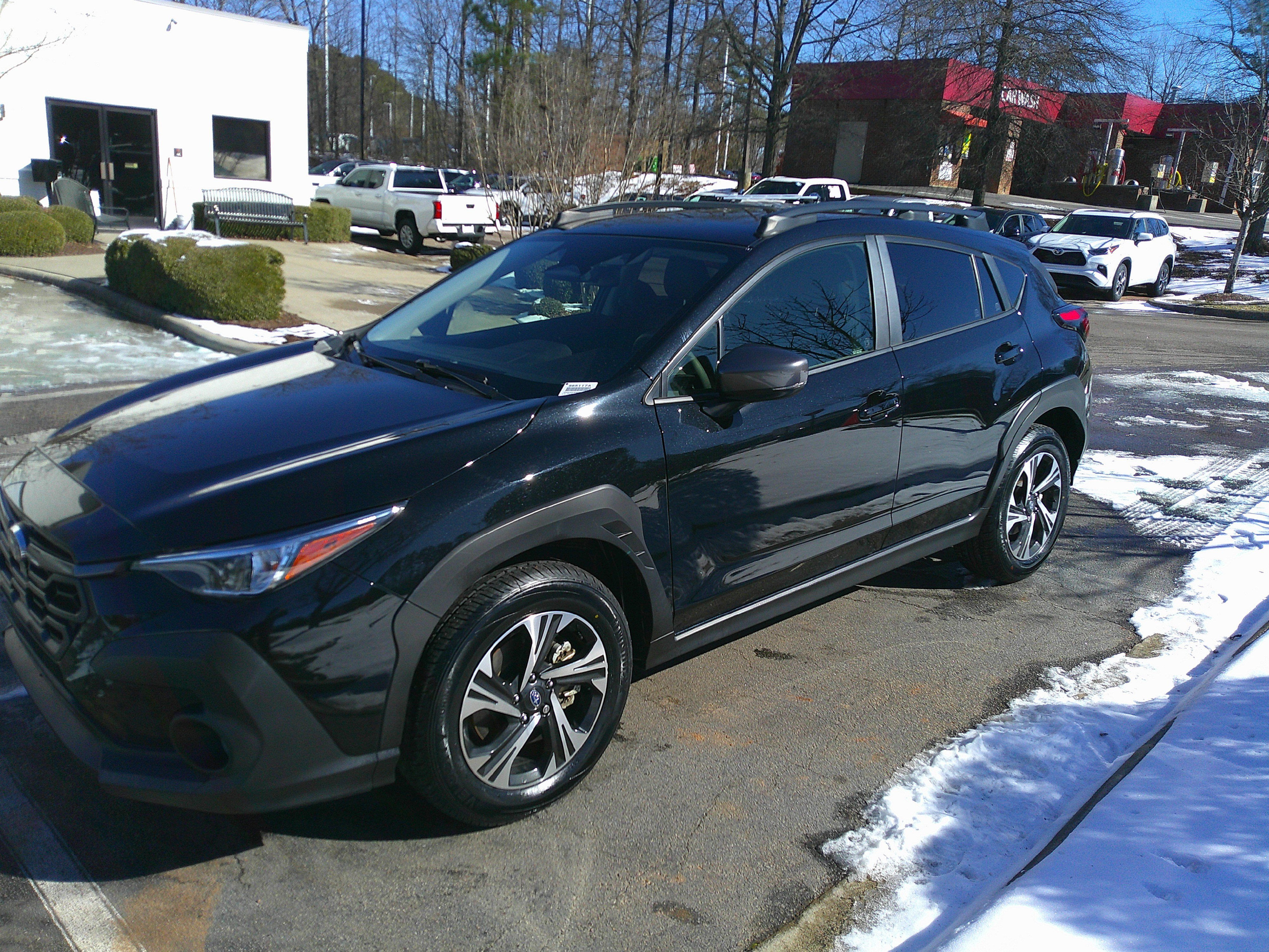 Used 2024 Subaru Crosstrek 2.0i Premium w/ Crosstrek Mirror Package image 7