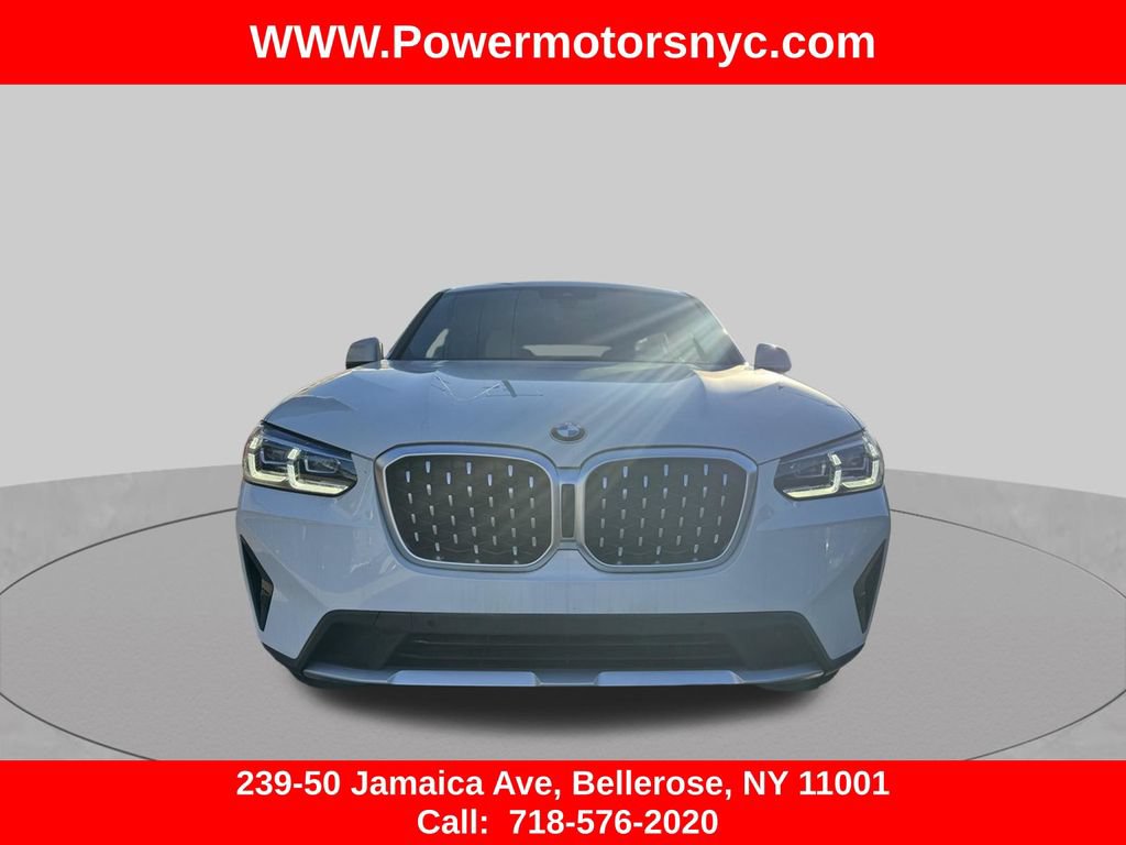 Used 2025 BMW X4 xDrive30i w/ Premium Package AWD/4WD image 4