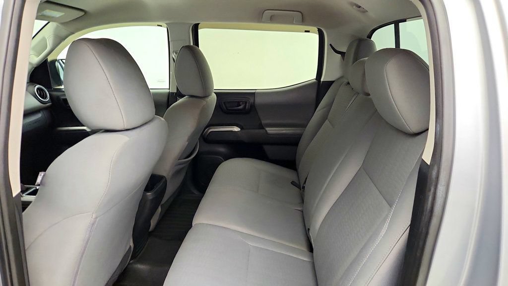 Used 2019 Toyota Tacoma SR5 AWD/4WD image 19