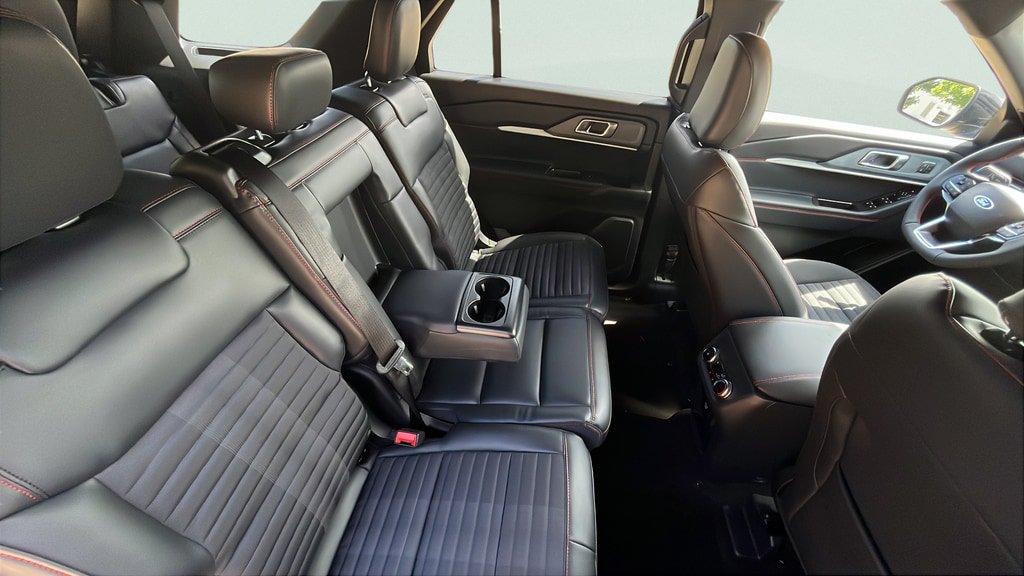 New 2026 Ford Explorer ST-Line w/ ST-Line Street Pack AWD/4WD image 20