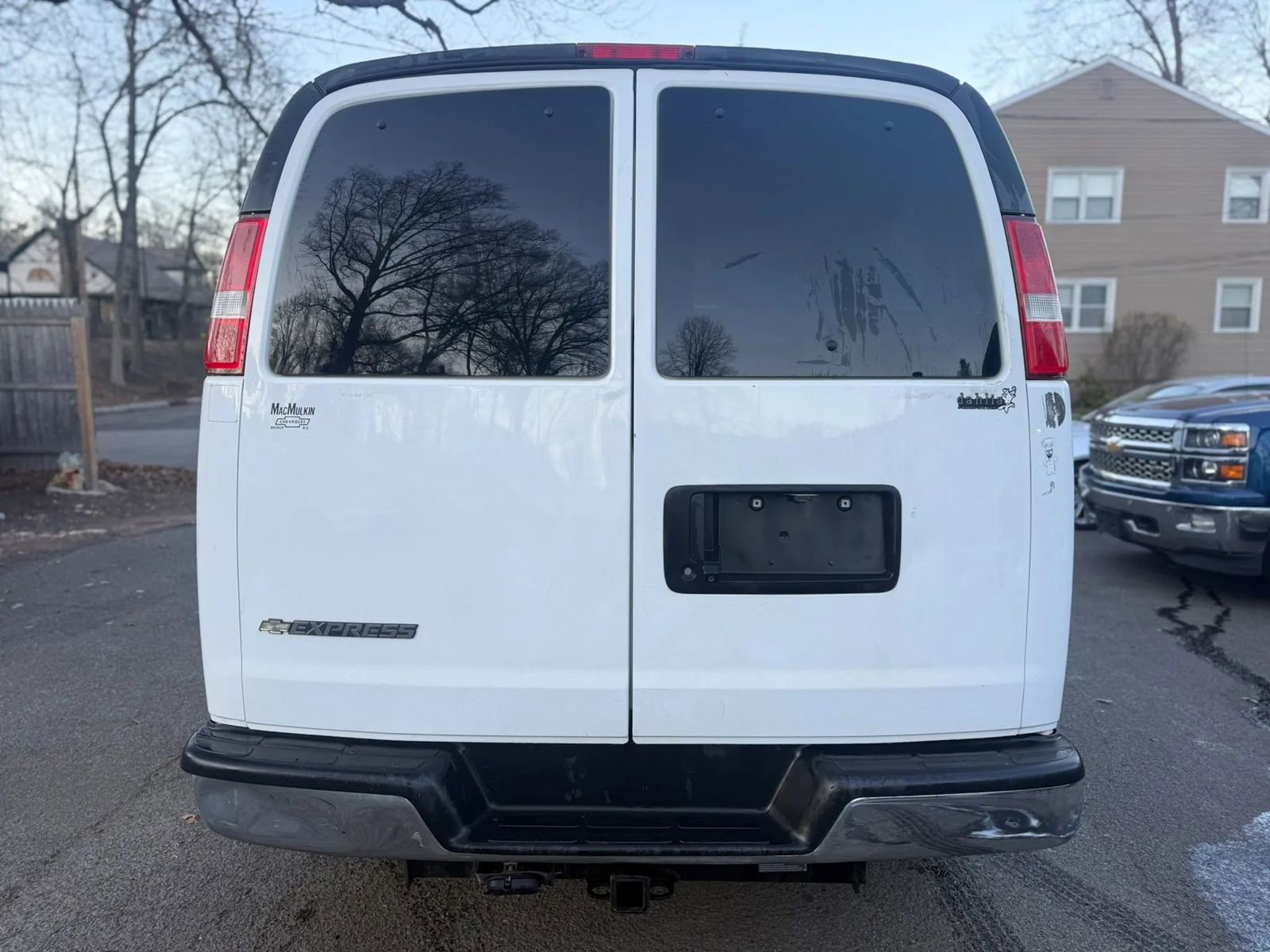 Used 2018 Chevrolet Express 2500 LT w/ LT Preferred Equipment Group RWD image 5
