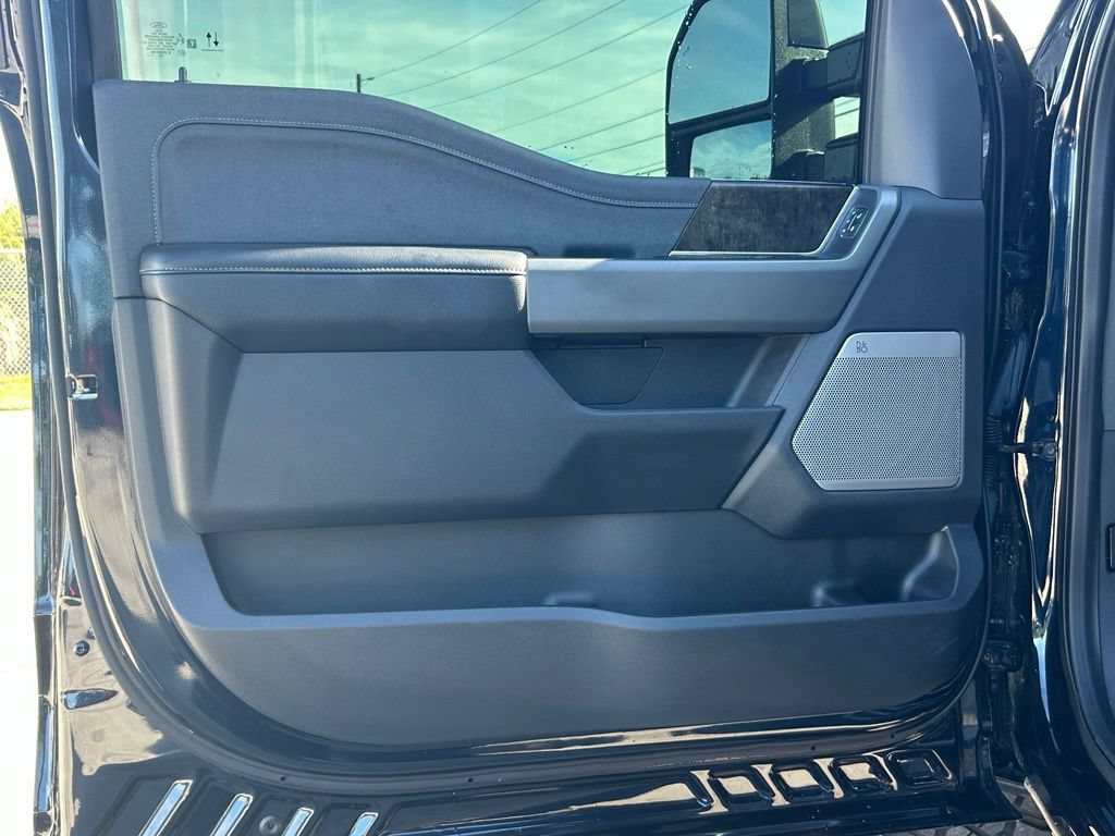 Used 2024 Ford F250 Lariat w/ Lariat Ultimate Package AWD/4WD image 40