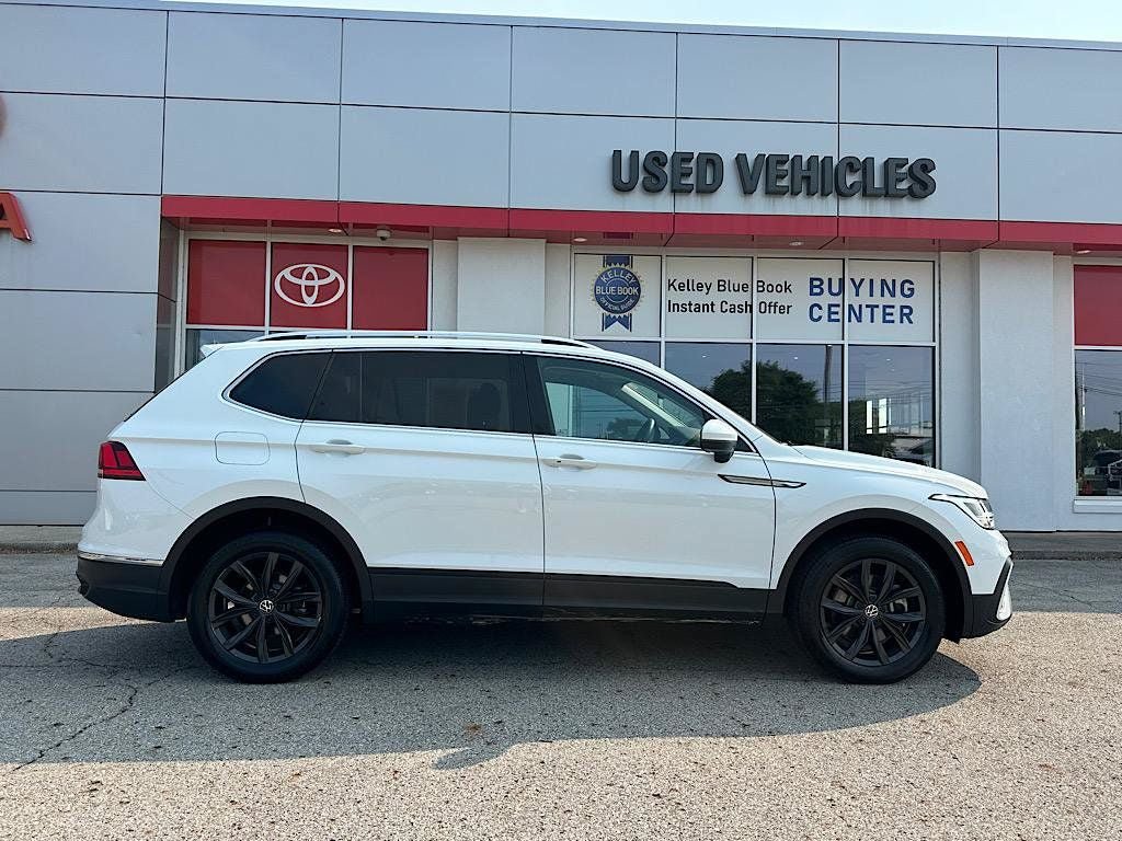 Used 2024 Volkswagen Tiguan SE AWD/4WD image 7