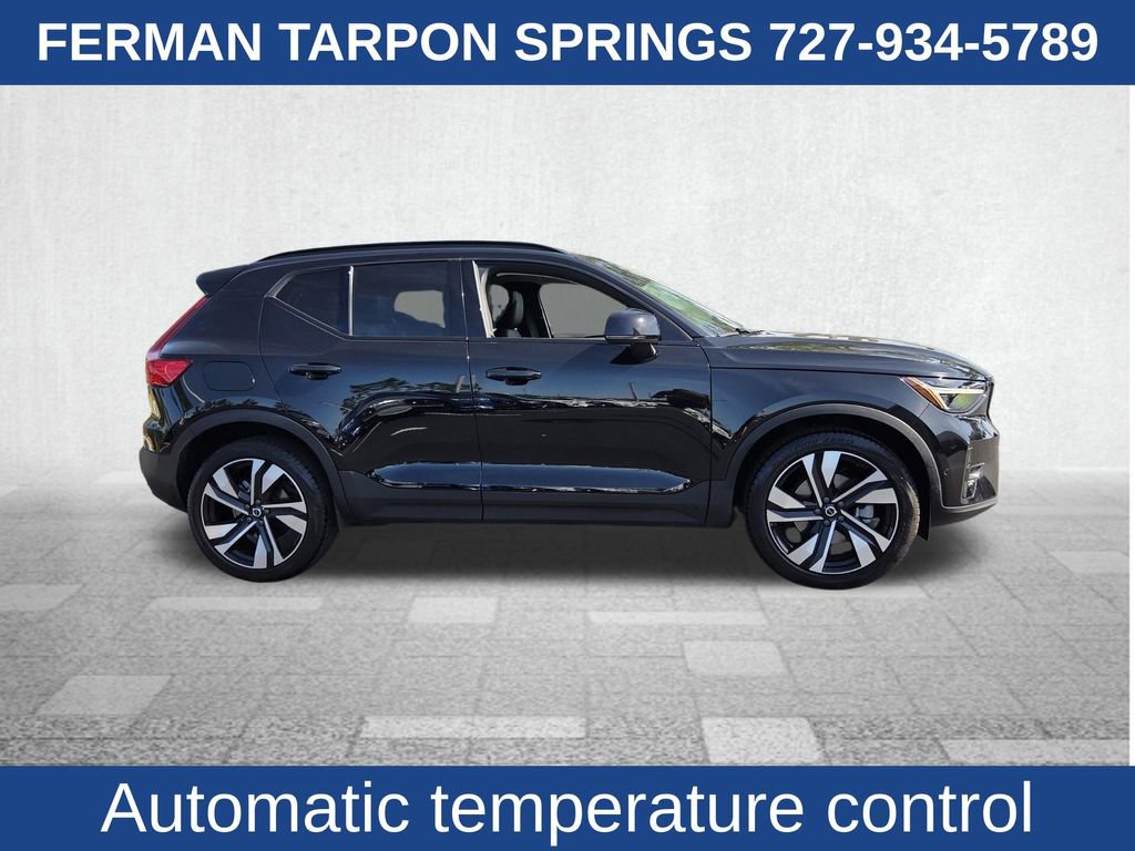 Certified 2025 Volvo XC40 B5 Ultra AWD/4WD image 12