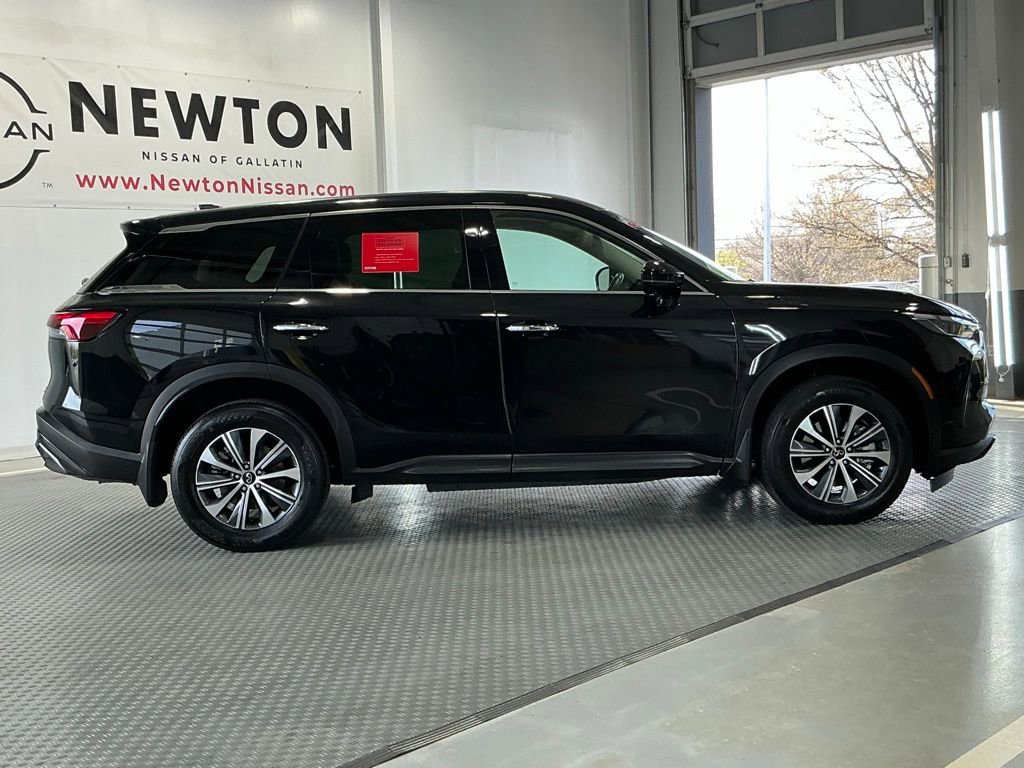 Used 2025 INFINITI QX60 Pure image 25