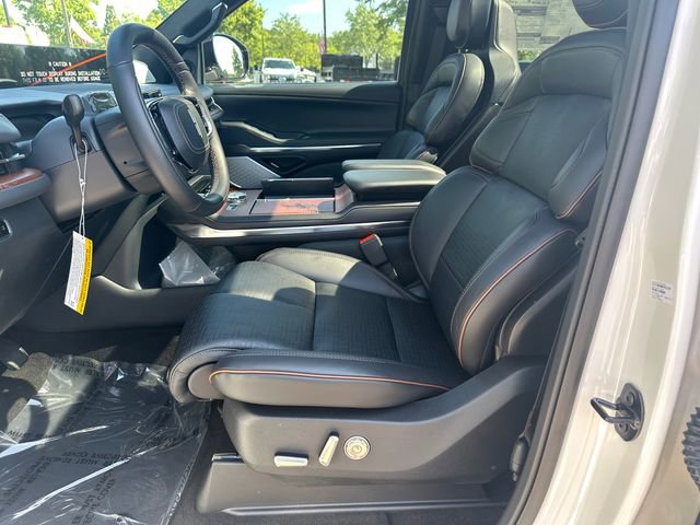 New 2026 Lincoln Navigator Black Label AWD/4WD image 10