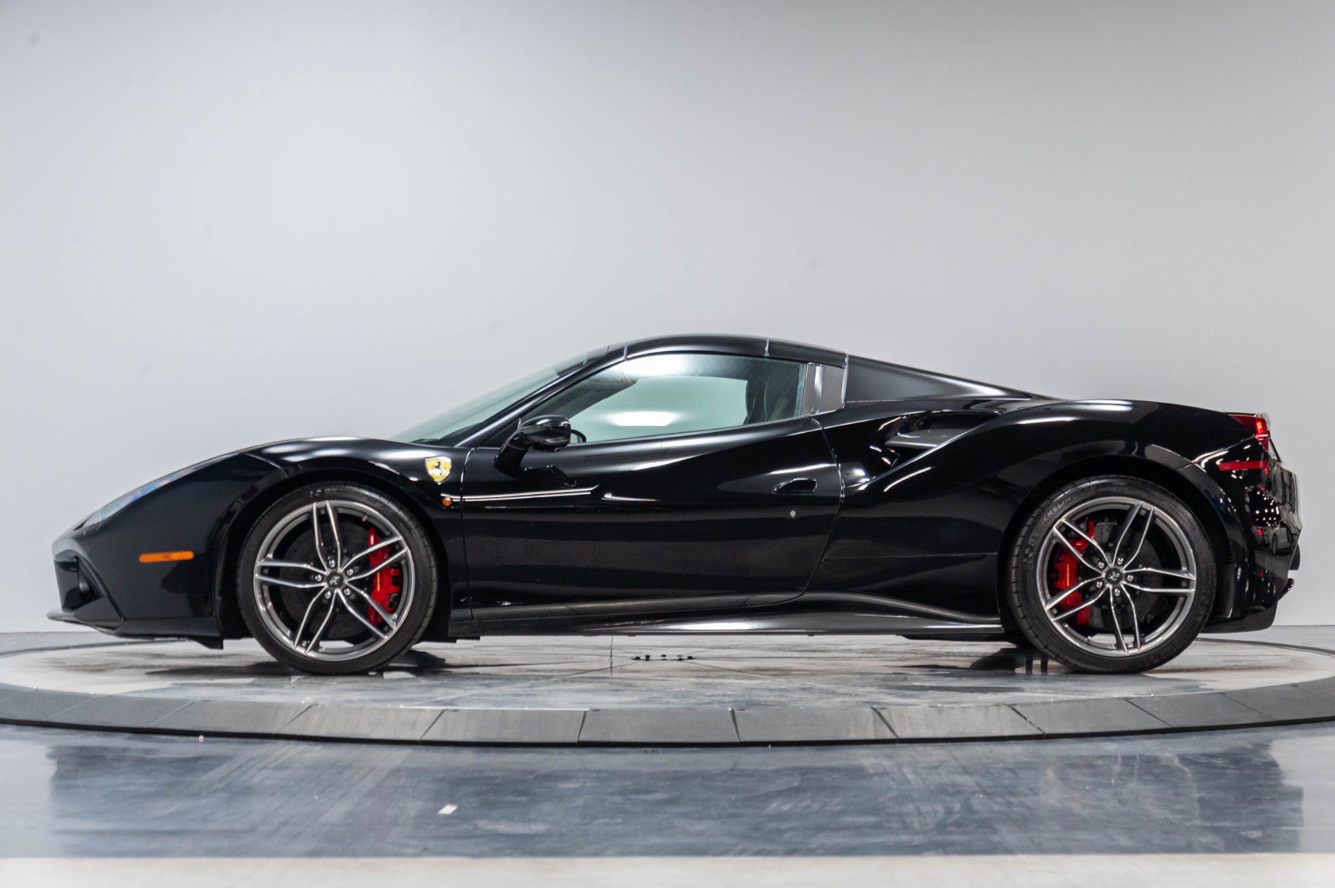 Used 2016 Ferrari 488 Spider RWD image 29