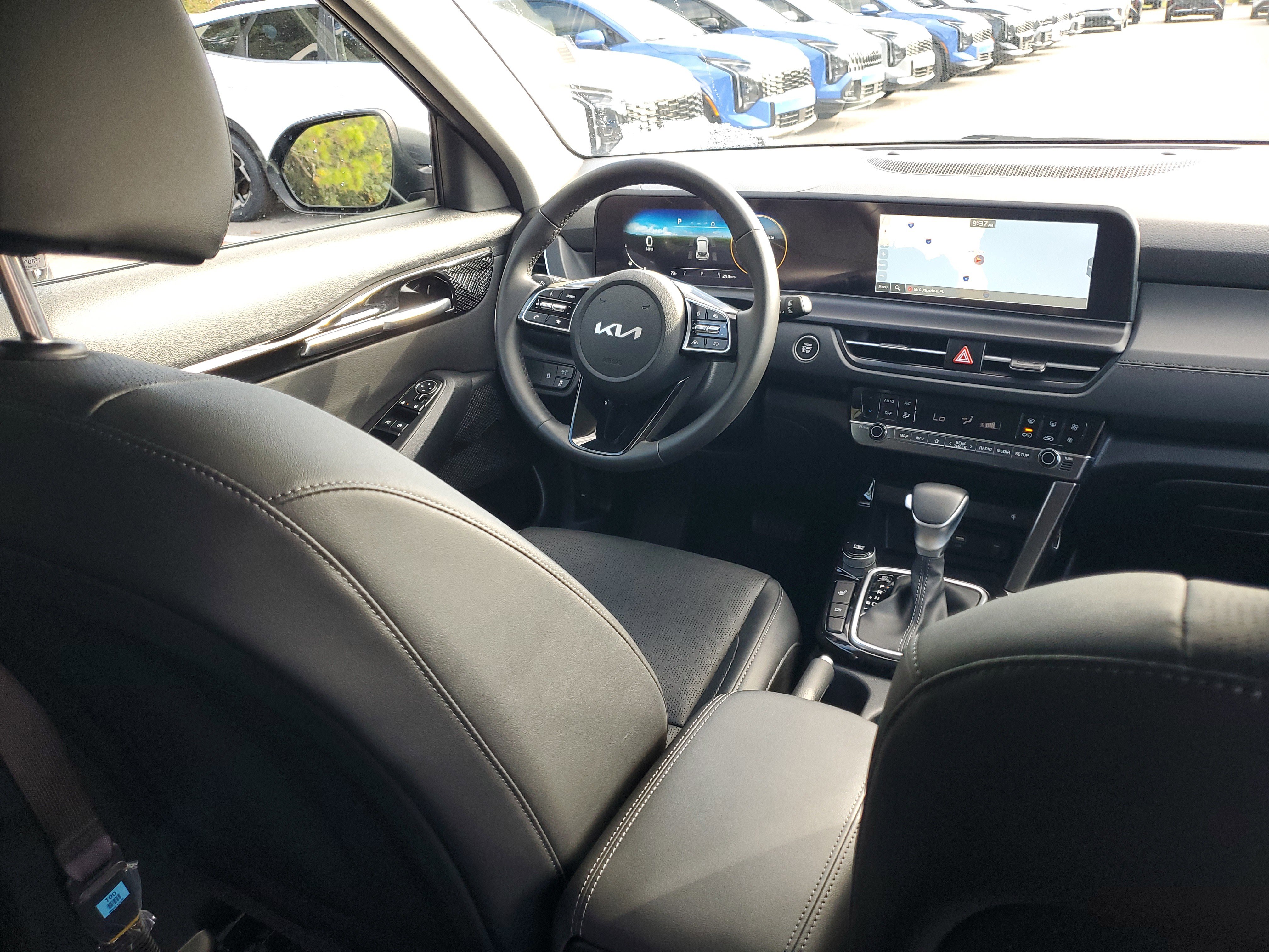 Certified 2025 Kia Seltos EX image 13