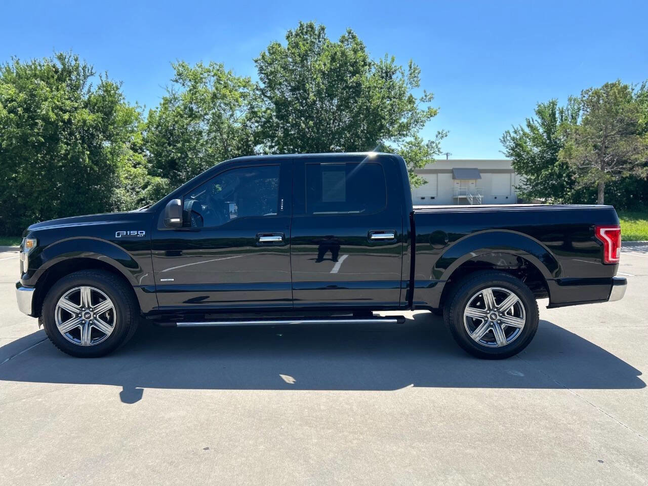Used 2016 Ford F150 XLT w/ Equipment Group 302A Luxury RWD image 10
