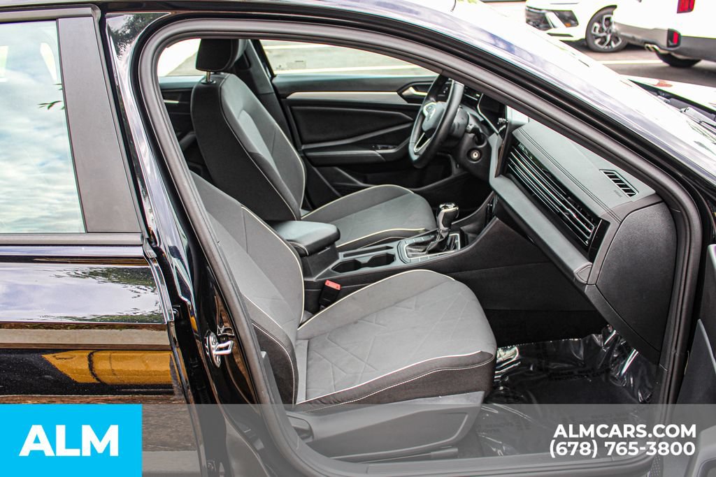 Used 2025 Volkswagen Jetta Sport FWD image 20
