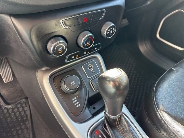 Used 2018 Jeep Compass Latitude w/ Cold Weather Group image 23