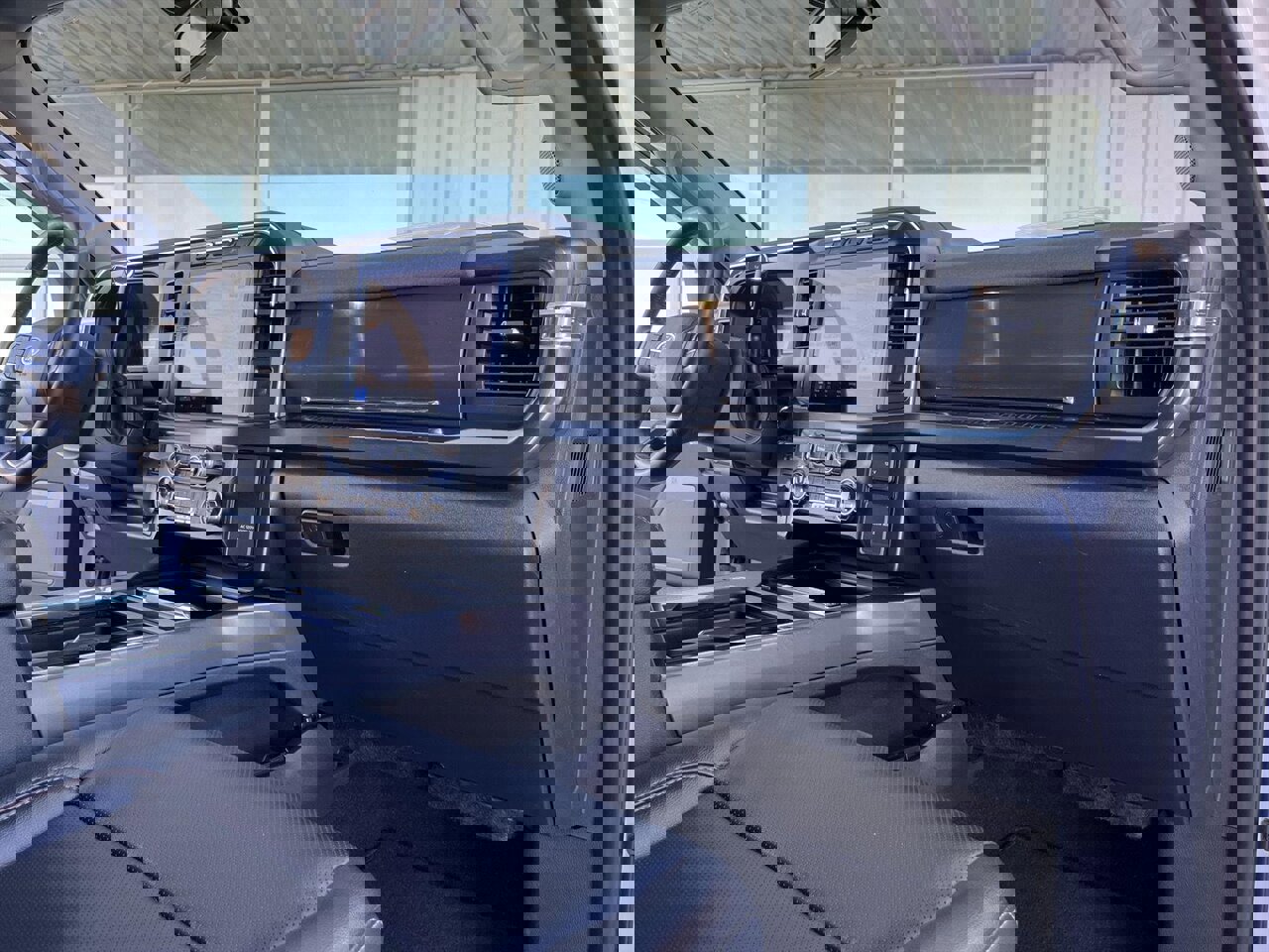 Used 2024 Ford F250 Lariat image 24