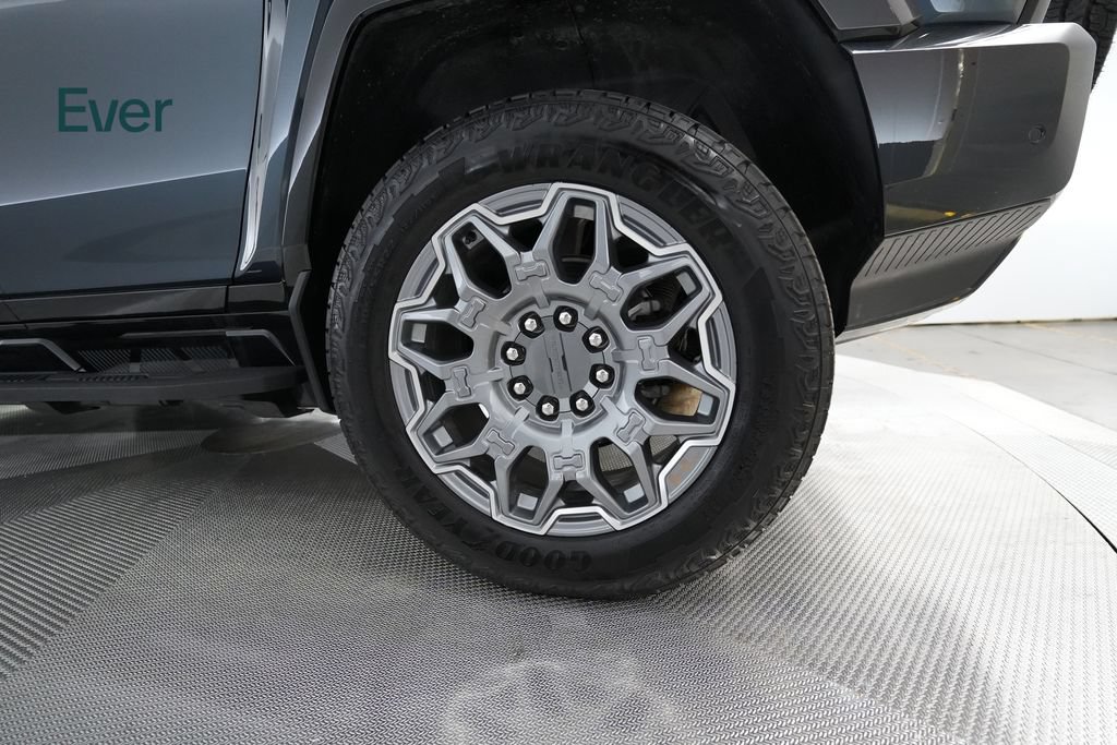 Used 2025 GMC Hummer EV 2X w/ LPO, Cargo Utility Package AWD/4WD image 21