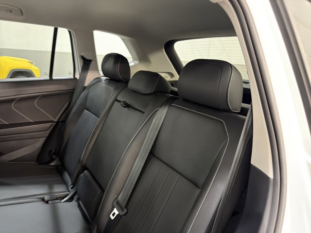 Certified 2024 Volkswagen Tiguan SE AWD/4WD image 21